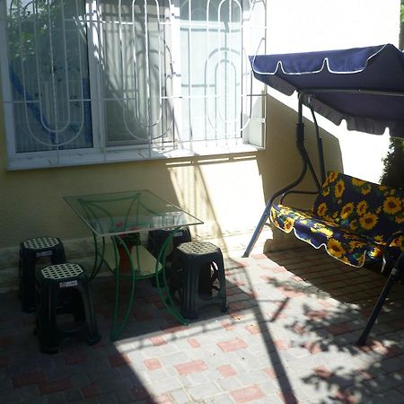 White House Apartments Odessa Kamer foto