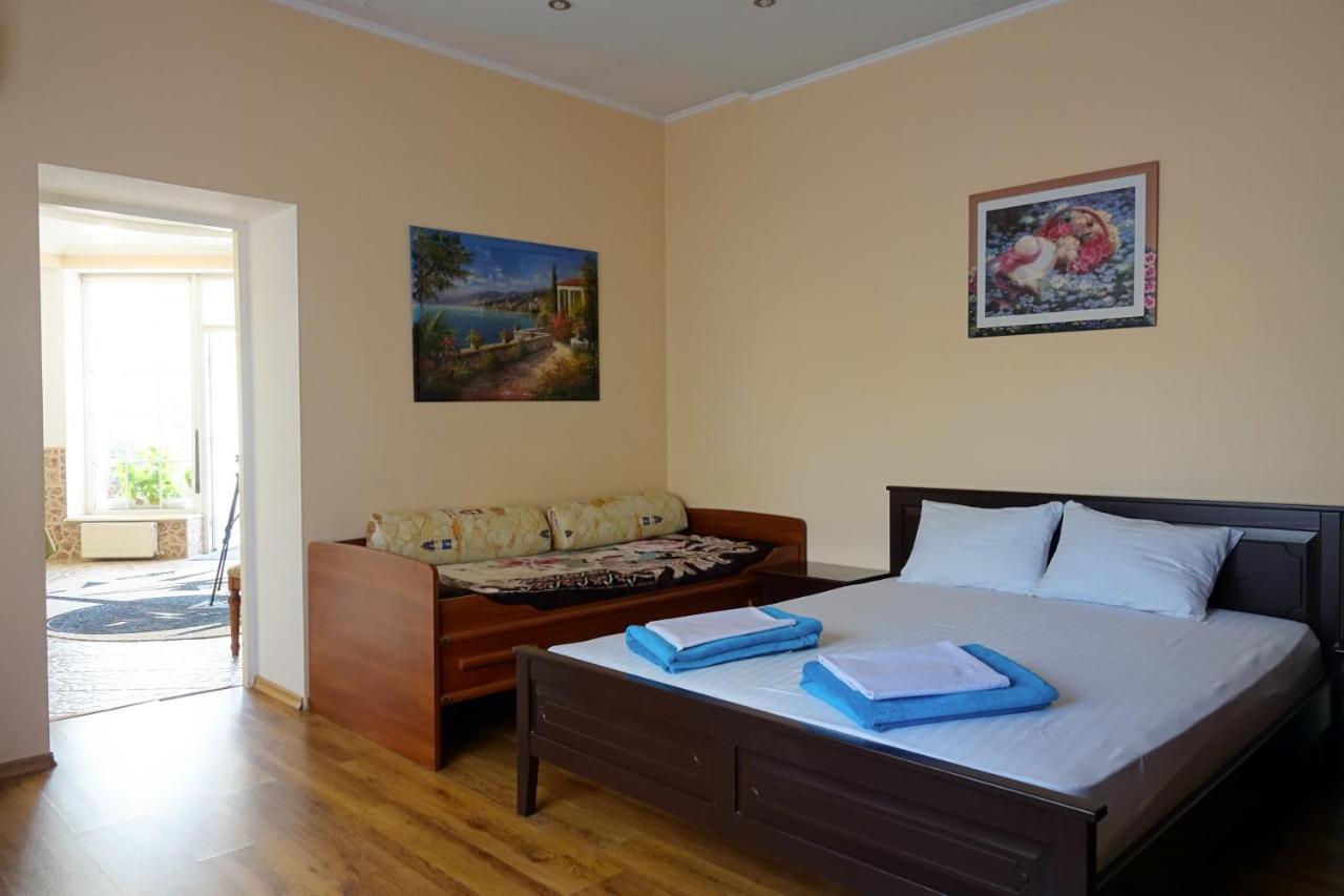 White House Apartments Odessa Buitenkant foto