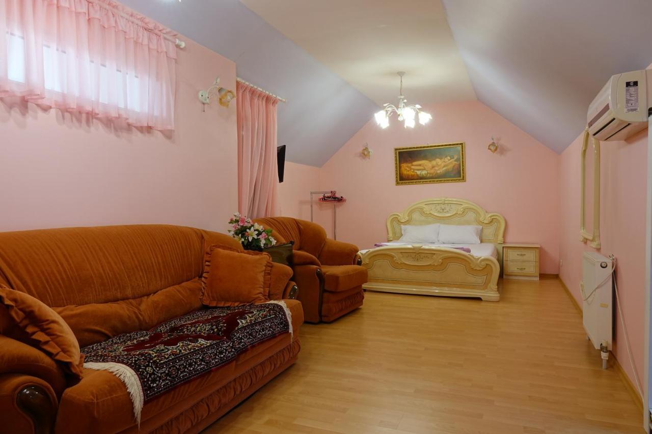 White House Apartments Odessa Buitenkant foto