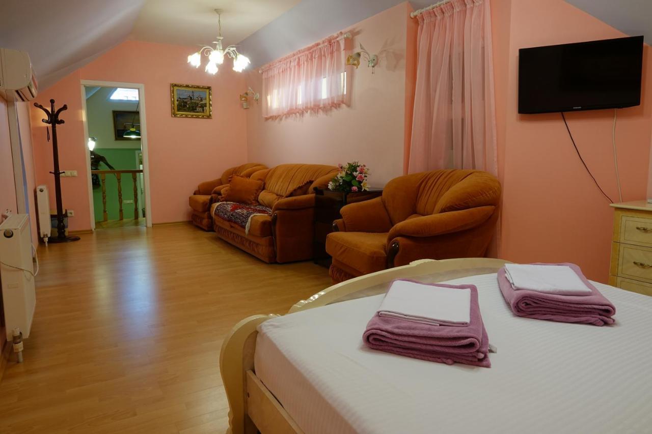 White House Apartments Odessa Buitenkant foto