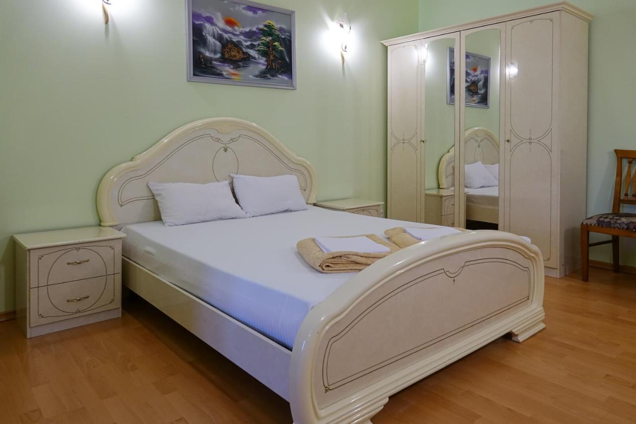 White House Apartments Odessa Buitenkant foto