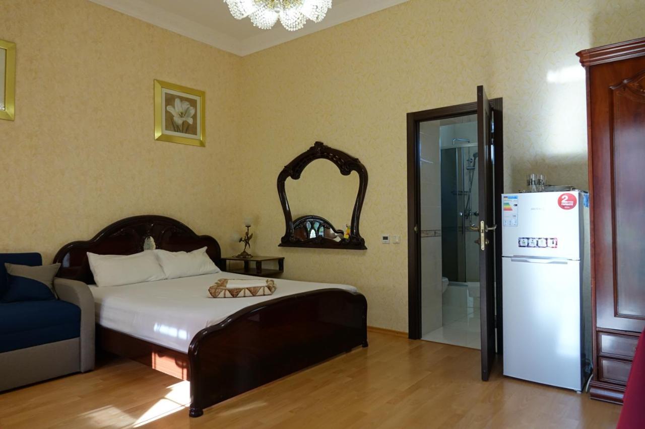 White House Apartments Odessa Buitenkant foto
