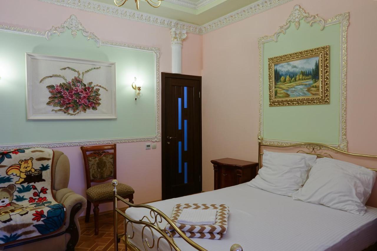 White House Apartments Odessa Buitenkant foto